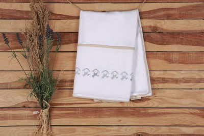 hand-knitted-horse-design-100-organic-blanket