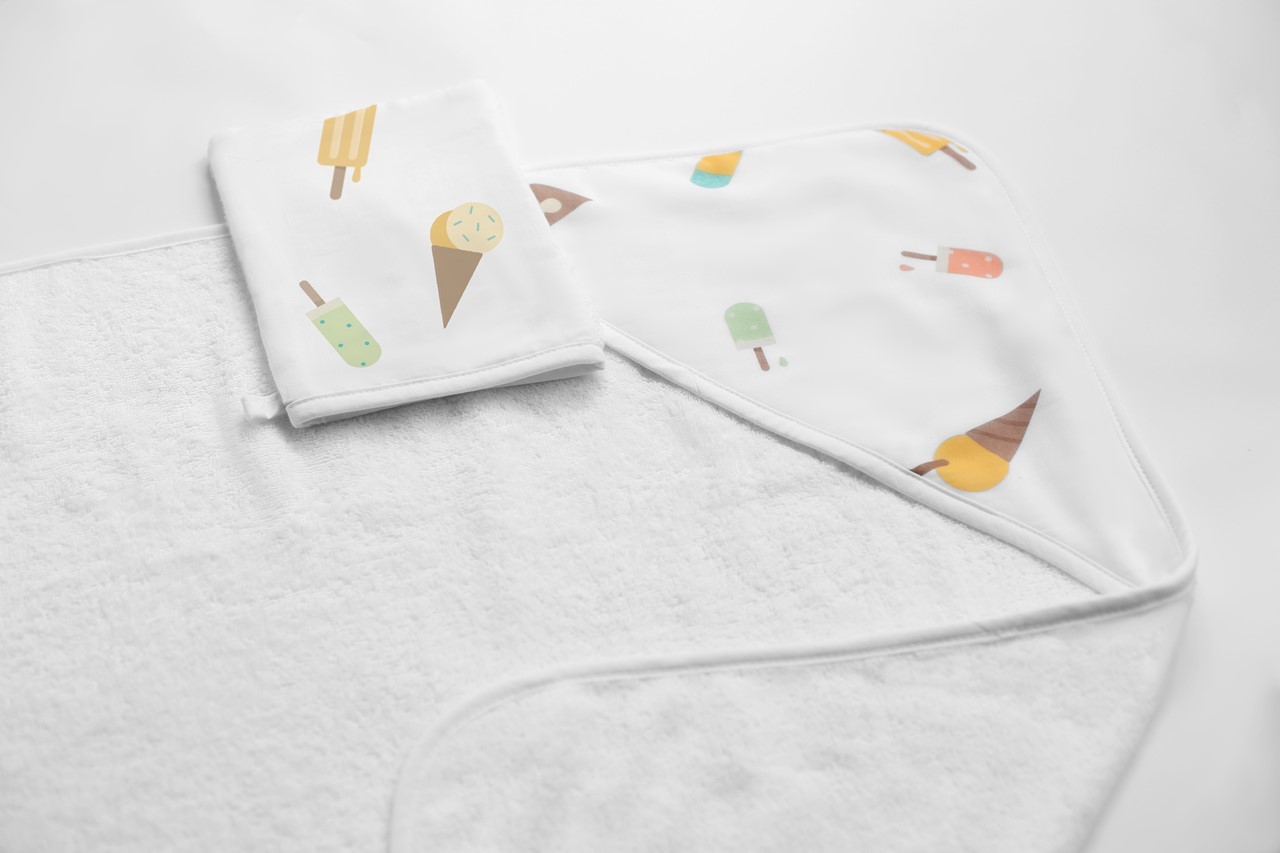 Picture of 3X ORGANIC BABY TOWEL - ICE CREAM LAND